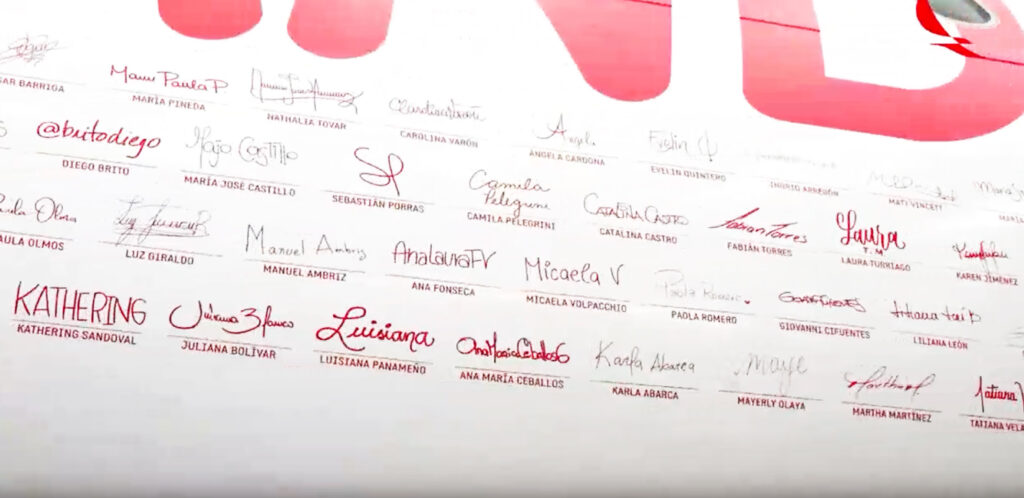 Avianca lança campanha #TodosDandoTodo e pintura especial para celebrar seu novo momento Avianca lança campanha #TodosDandoTodo e pintura especial para celebrar seu novo momento