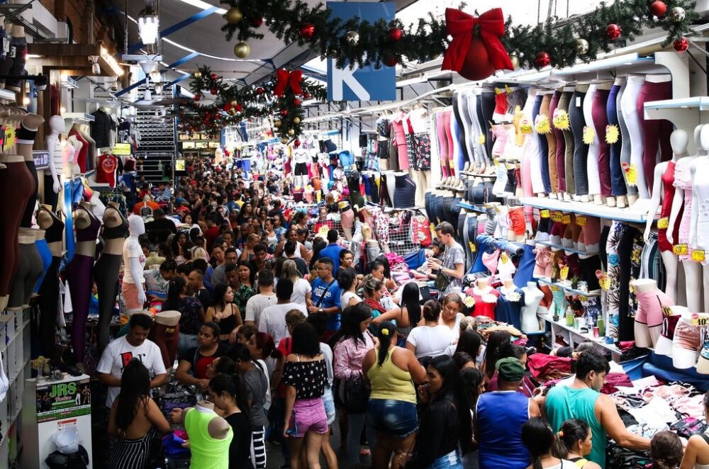 Nova Feira da Madrugada em São Paulo quer fomentar Turismo de Compras