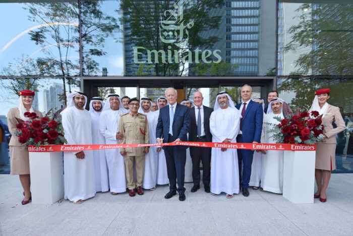 Emirates inaugura ponto de reservas e check-in de voos no centro financeiro de Dubai Emirates inaugura ponto de reservas e check-in de voos no centro financeiro de Dubai