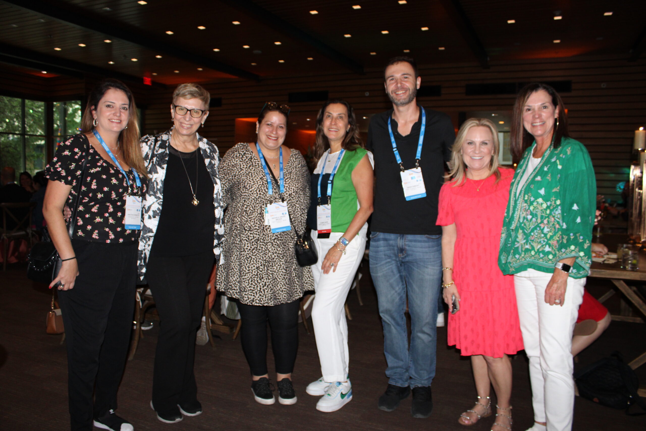 Ana Elisa Facchinato, do Brand USA, Barbara Picolo, da ETS, Rafa Brown, do Visit Florida, Liliane Jacob, da Abreu, Denis Ribeiro, da Aviareps, Casandra Matej, do Visit Orlando, e Dana Young, do Visit Florida