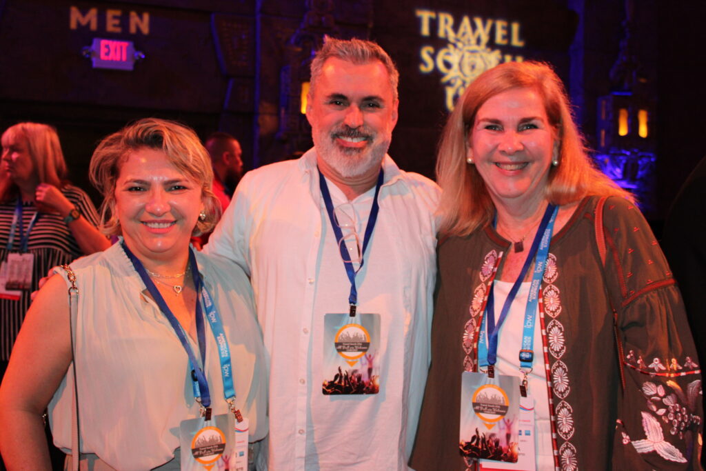 Allan Colen, do Travel South, com Lucia Duarte e Lucia Motta, da Nice Via Apia