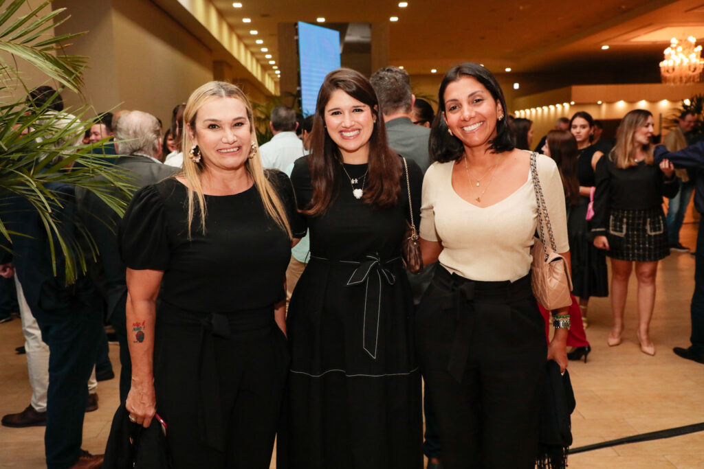 Ana Paula Jardim, secretaria executiva de Planejamento, Lazer e Gestão, Cacau de Paula, secretária de Turismo e Lazer do Recife, Paula Sedrim, gerente de Promoção Turística de Recife