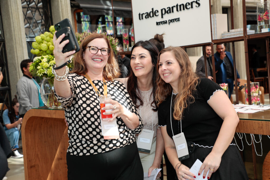 Andrea Ambrósio, da Mandarin Oriental Canouan, Mariana Coelho e Andreza Oliveira, da Teresa Perez