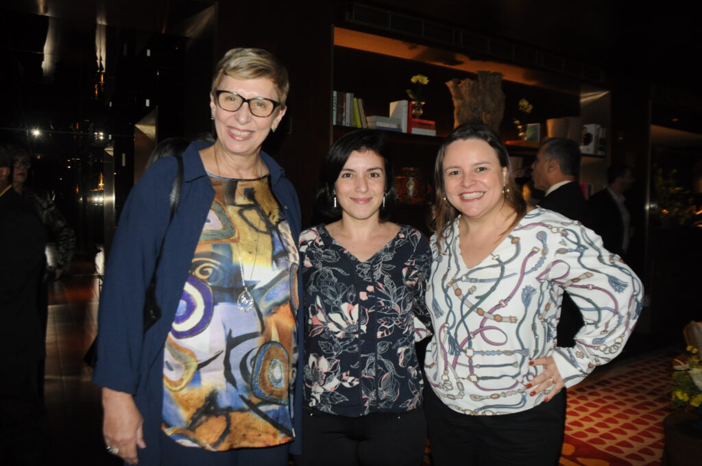 Barbara Picolo, Amanda Santana e Christiane Domingos, da ETS