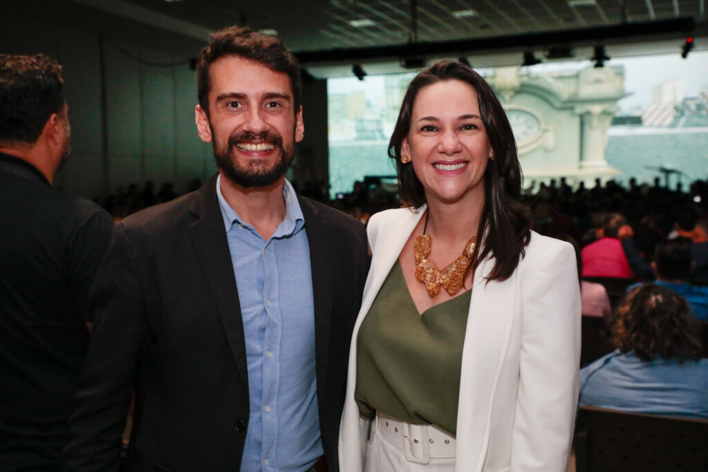 Bruno Wendling, Fundação de Turismo do Mato Grosso do Sul, e Fernanda Febrigo, diretora de turismo da Caciopar