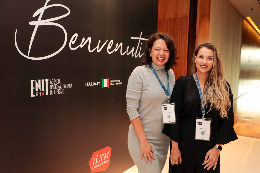 Carla Caldas, da Long e Perto e Wania Camello, da Arpoador Turismo