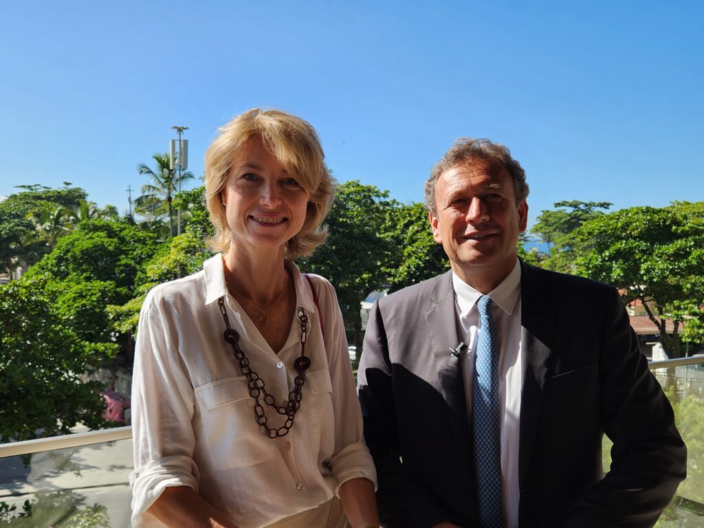 Meta da região Provence-Alpes-Cotê d’Azur é dobrar o número de turistas brasileiros 1 Caroline Putinok Atout France e Fracois de Canson presidente do CRT PACA Meta da região Provence-Alpes-Cotê d’Azur é dobrar o número de turistas brasileiros