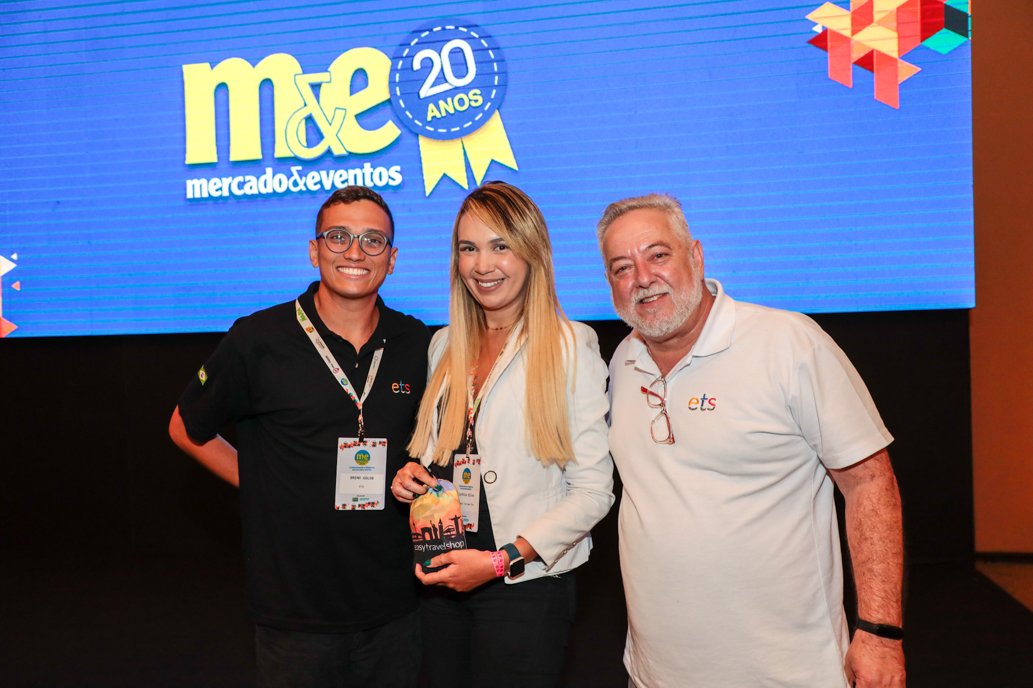 Cynthia Silva, da Global Turismo Itú com os executivos da ETS Cynthia Silva, da Global Turismo Itú com os executivos da ETS