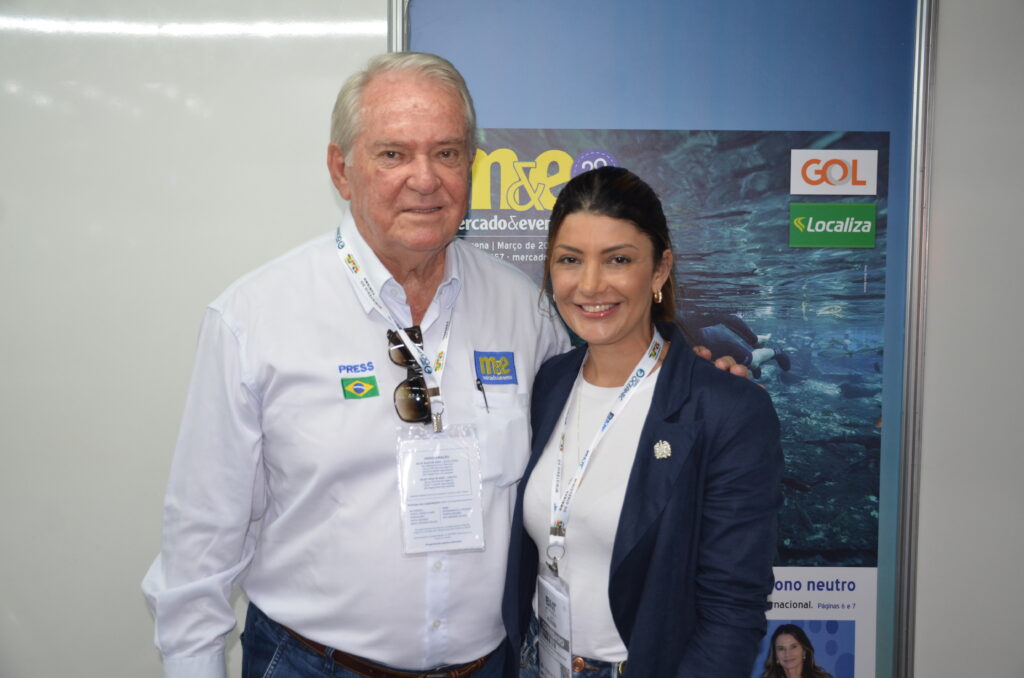 Roy Taylor, presidente do M&E e Catiane Seif, secretária-adjunta de Turismo de Santa Catarina