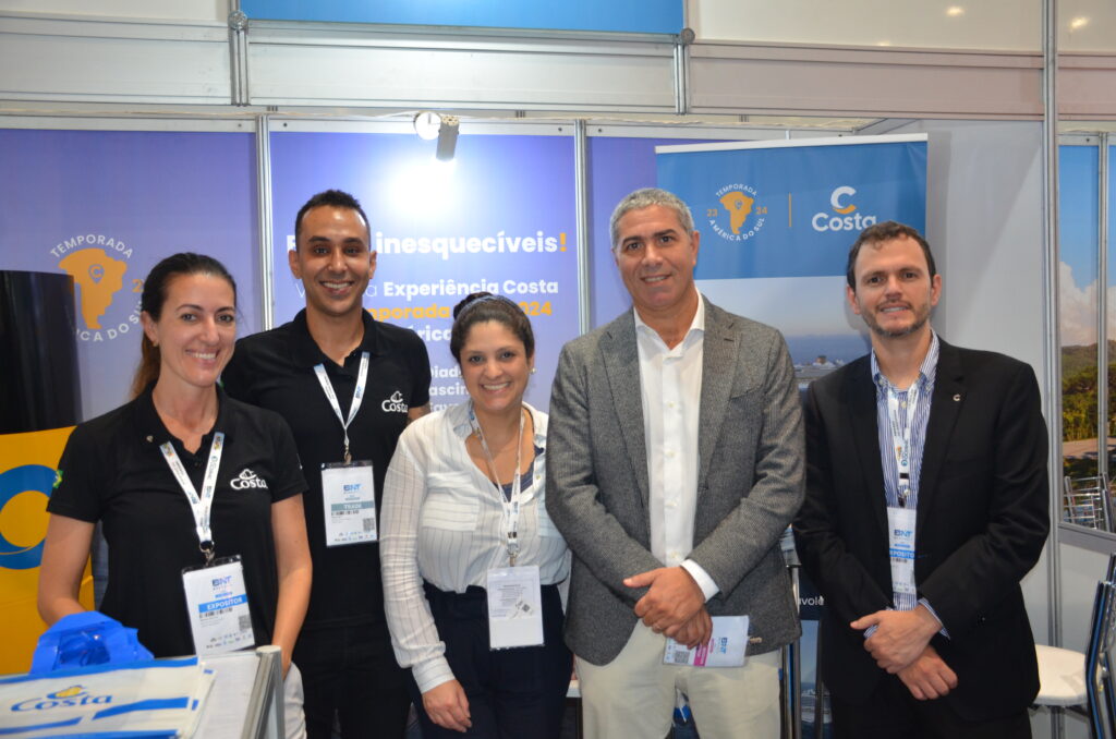 Equipe da Costa Cruzeiros no Brasil