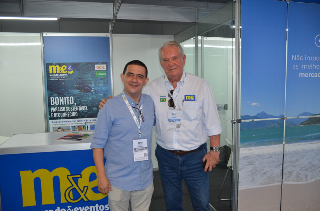 Luciano José, da PBTur e Roy Taylor, do M&E