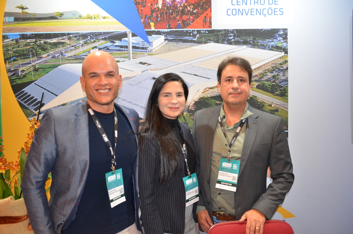 Rodrigo Sobral, Alice Rio e Claudio Filho, do Centro de Convenções de Pernambuco Rodrigo Sobral, Alice Rio e Claudio Filho, do Centro de Convenções de Pernambuco