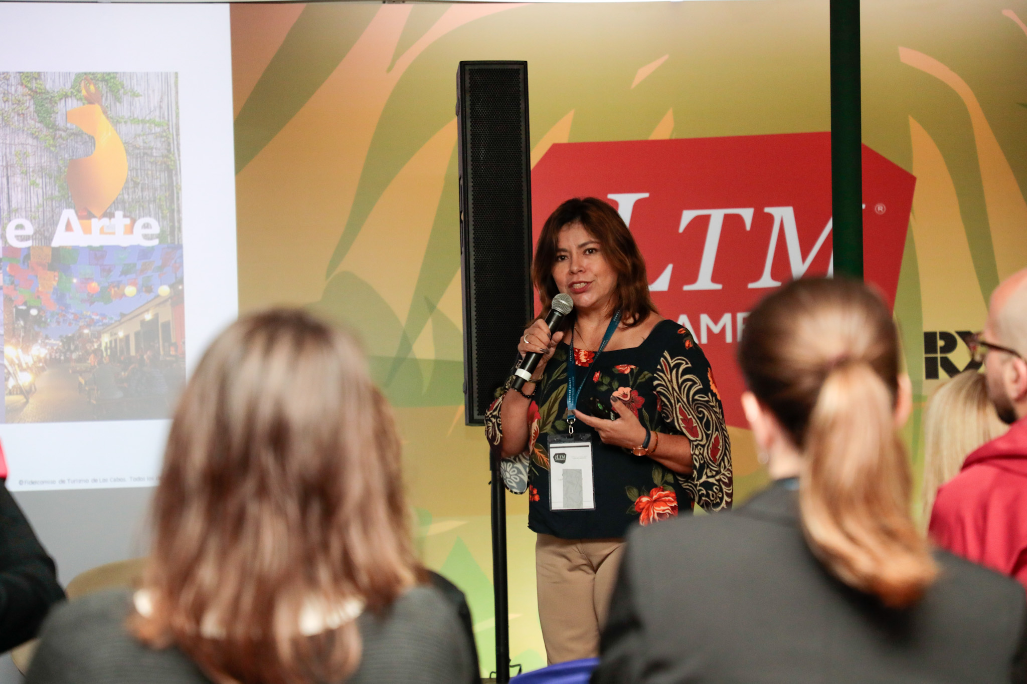 Diana Pomar, de Los Cabos, durante a ILTM Diana Pomar, de Los Cabos, durante a ILTM