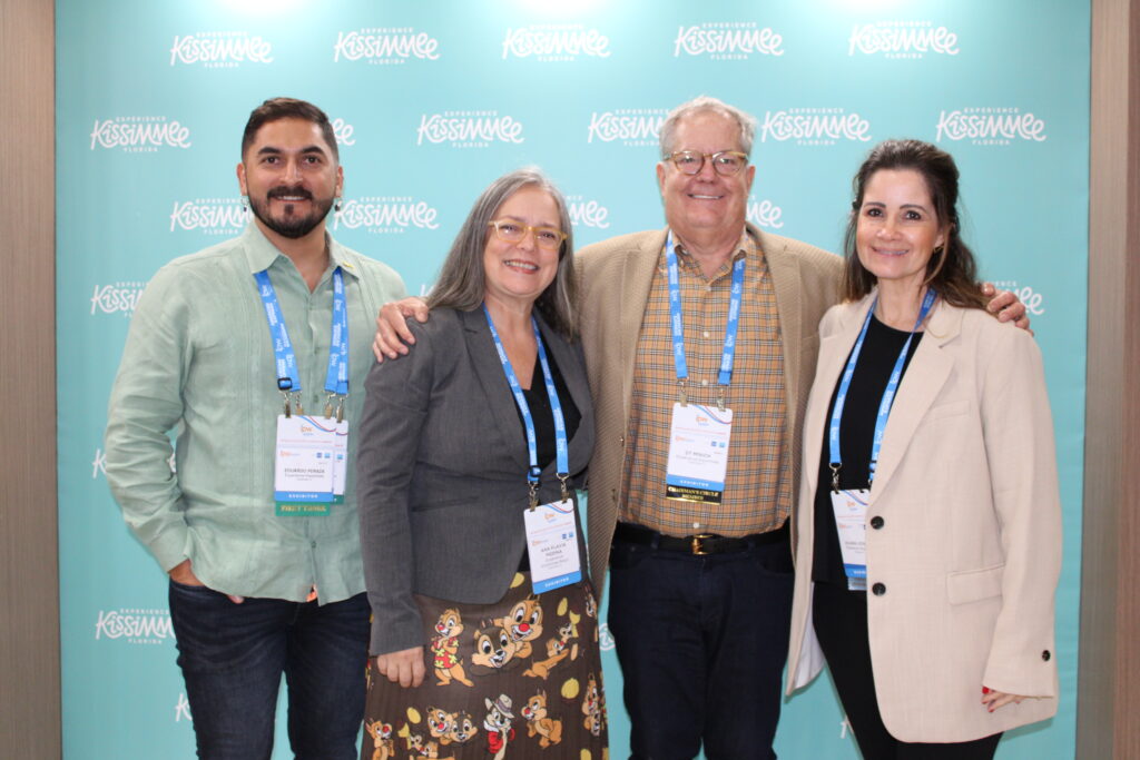 Eduardo Peraza, Ana Flavia Medina, DT Minich e Juliana Leveroni, de Kissimmee