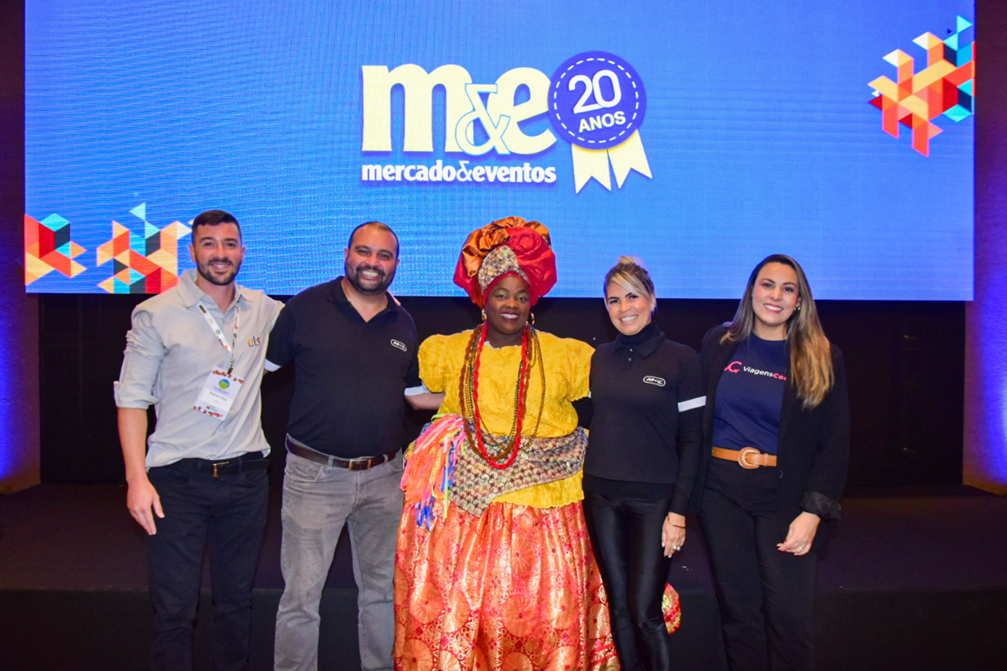 Equipe da ETS, ViagensPromo e ViagensCorp com Lucicleide Nascimento, da Setur-BA Equipe da ETS, ViagensPromo e ViagensCorp com Lucicleide Nascimento, da Setur-BA