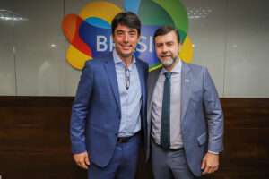 Fabricio Amaral, presidente do Fornatur, e Marcelo Freixo, presidente da Embratur