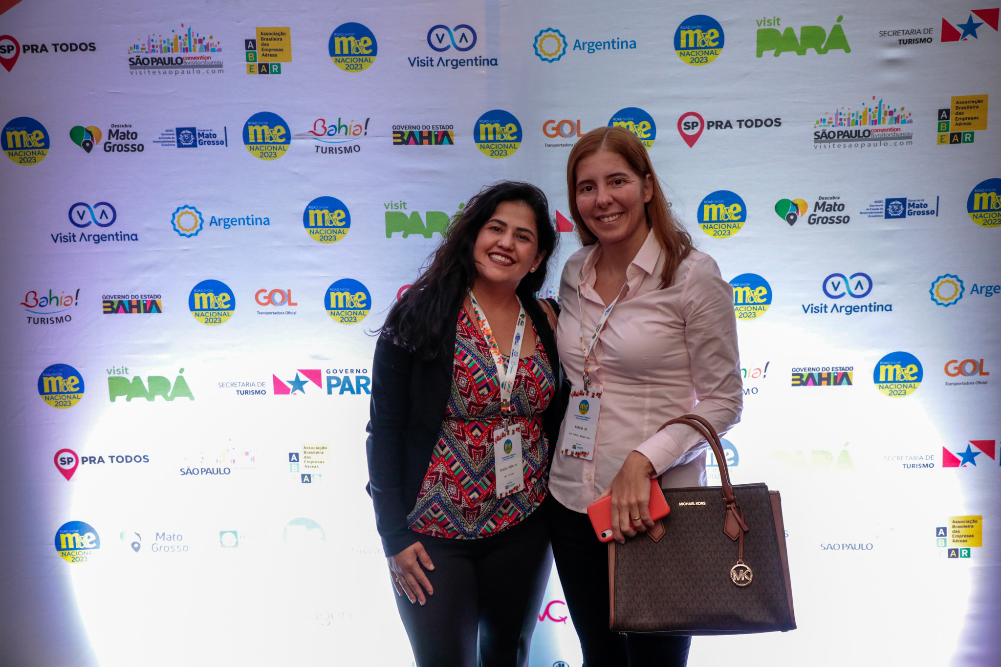 Greice Ribeiro, da RGL Turismo, e Karina de Lima Silva, da Kia Travel Bosque Maia Greice Ribeiro, da RGL Turismo, e Karina de Lima Silva, da Kia Travel Bosque Maia