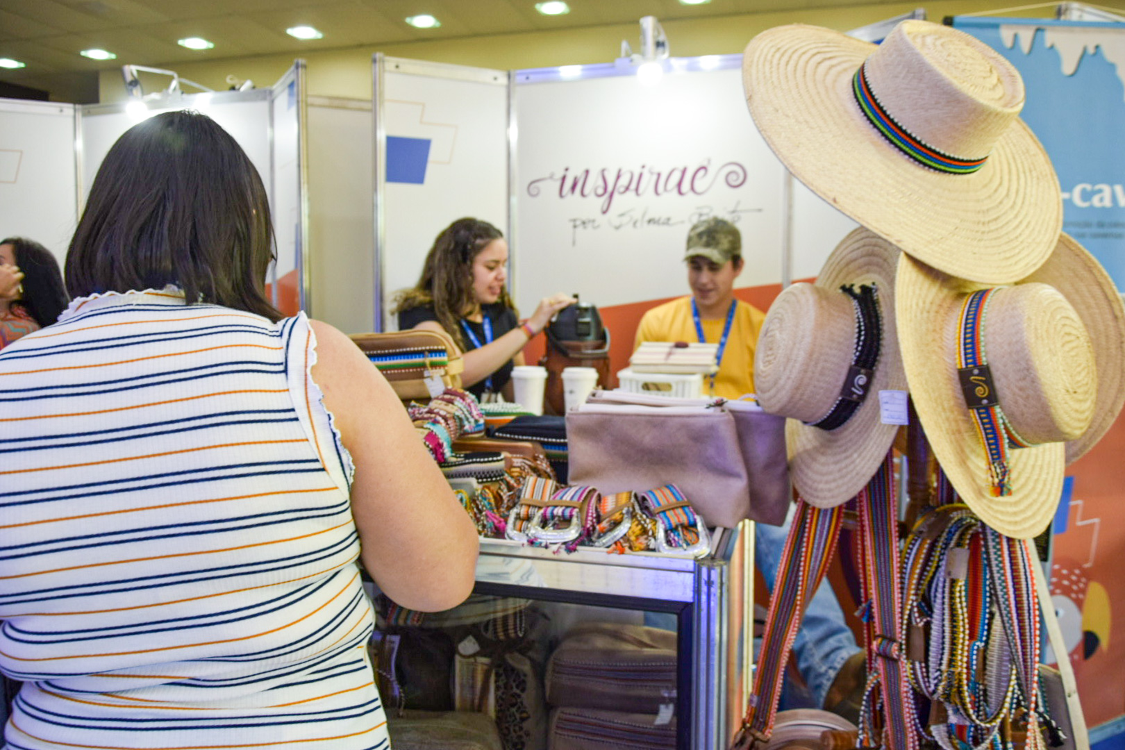 Além da programação com conteúdo, há empresários apresentando seus produtos no evento Inspira Ecoturismo Além da programação com conteúdo, há empresários apresentando seus produtos no evento Inspira Ecoturismo