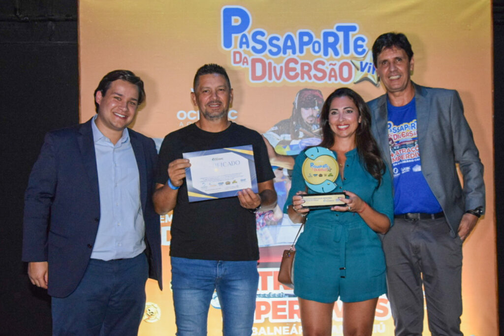 Bella e Carlos, da Sul Travel, vencedores na categoria Receptivos Mercosul