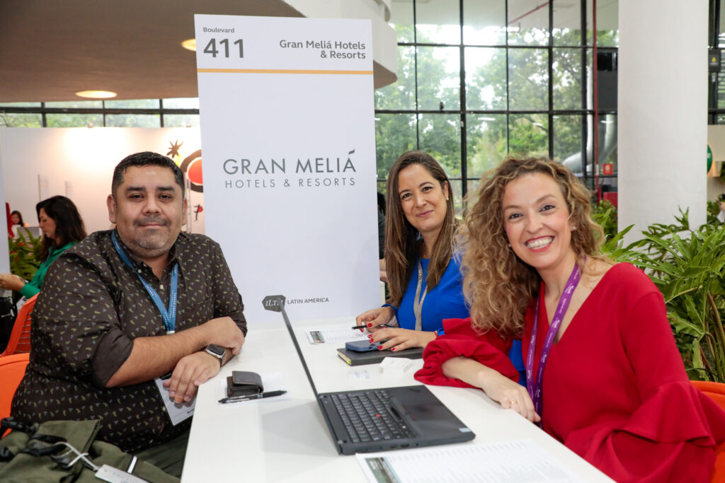 Juan Carlos Neculmán, da Nômades Chile; Patrícia González Barca e Petra Kasbo, do Gran Melia Hotels&Resorts