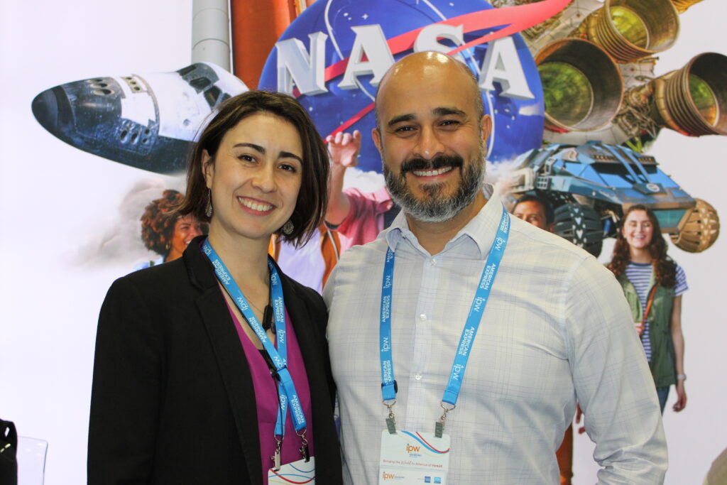 Juanita Ariza, do Kennedy Space Center, e Celso Borges, da ViagensPromo