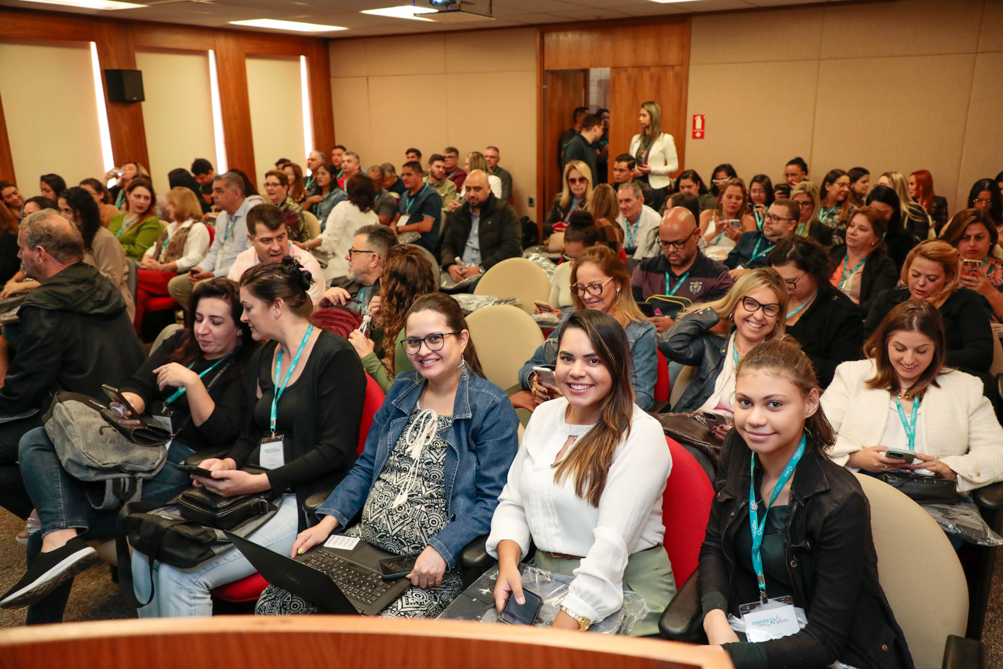 Cerca de 100 agentes de viagens participaram desta etapa Cerca de 100 agentes de viagens participaram desta etapa