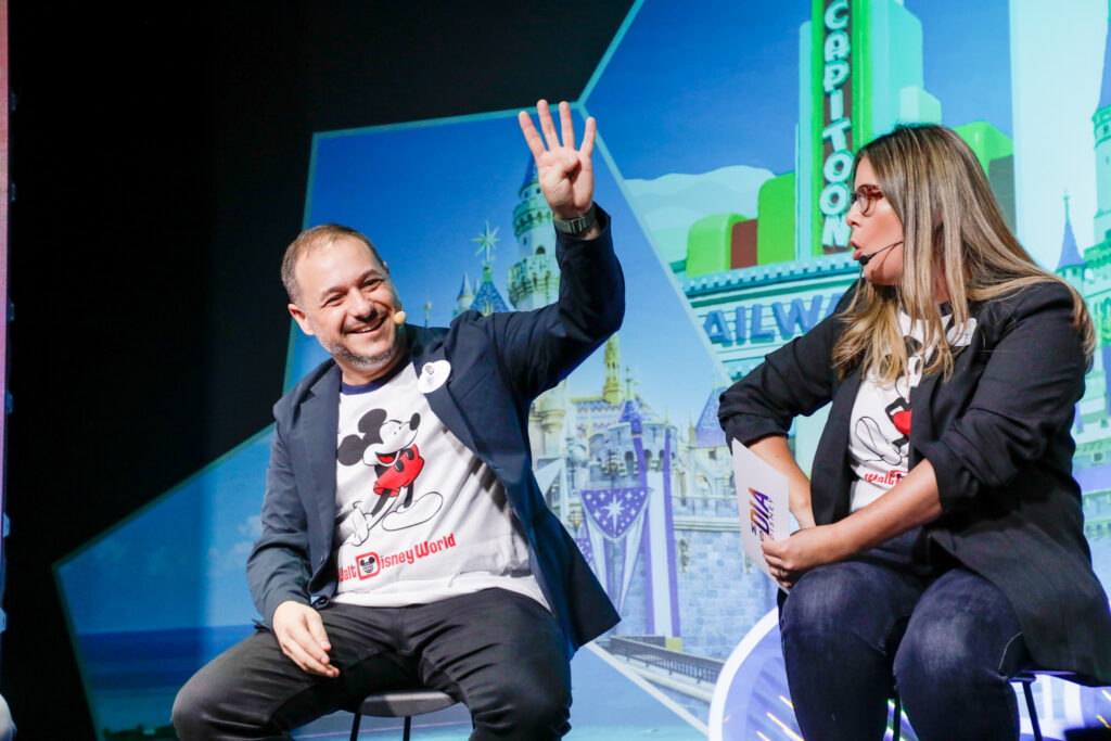 Luiz Araújo e Manoela Gentil, da Disney