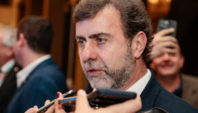 Após veto do governo, Freixo busca novos acordos e mais fontes de recurso para Embratur