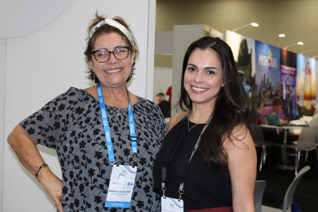 Maria Kaldani, da Unique Hotel, e Alessandra Maia, da HotelBeds