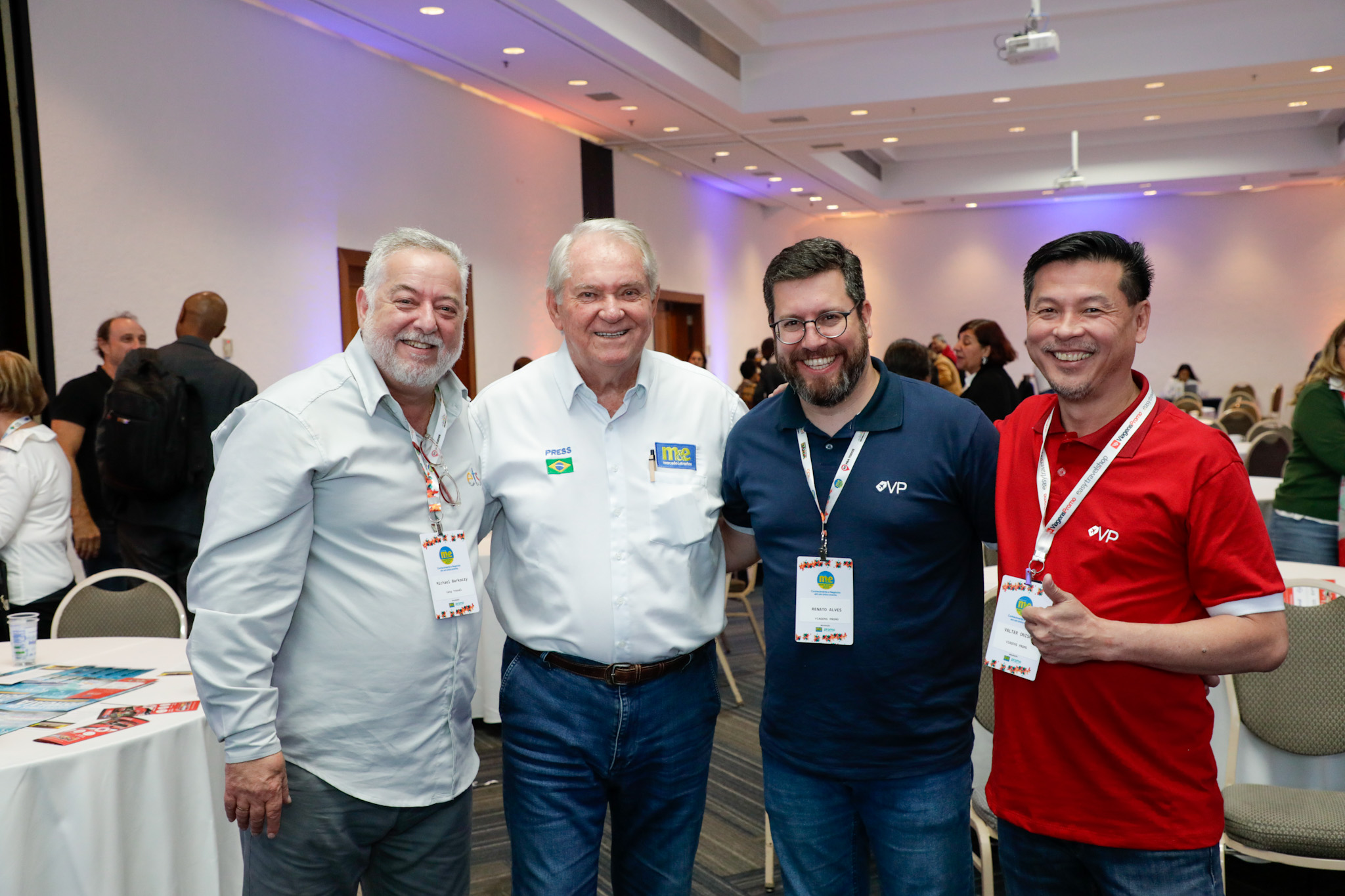 Michael Barkoczy, ETS, Roy Taylor, M&E, Renato Alves e Valter Onishi, ViagensPromo Michael Barkoczy, ETS, Roy Taylor, M&E, Renato Alves e Valter Onishi, ViagensPromo