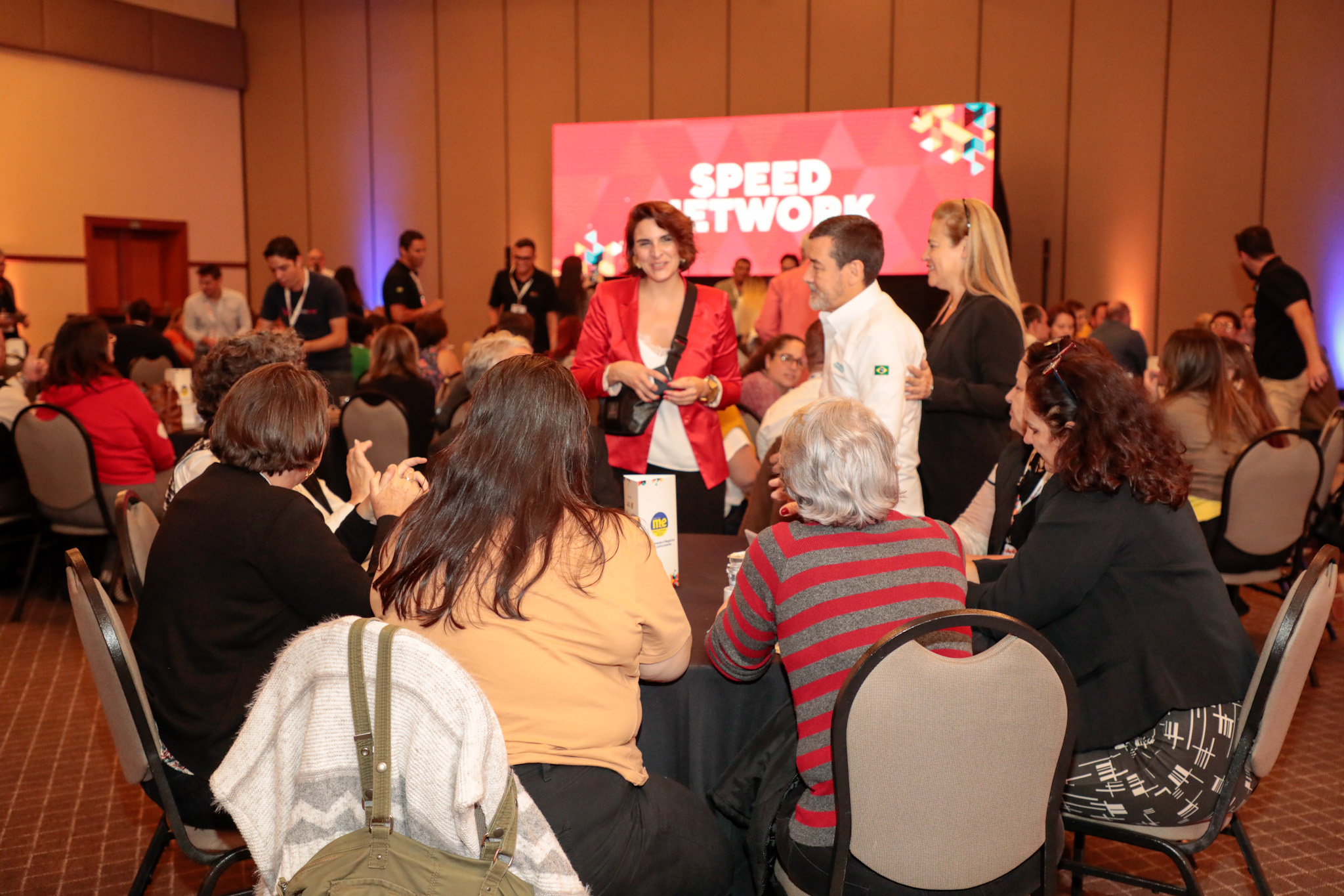 Nathalia Pisoni, da Inprotur durante o Speed Network Nathalia Pisoni, da Inprotur durante o Speed Network