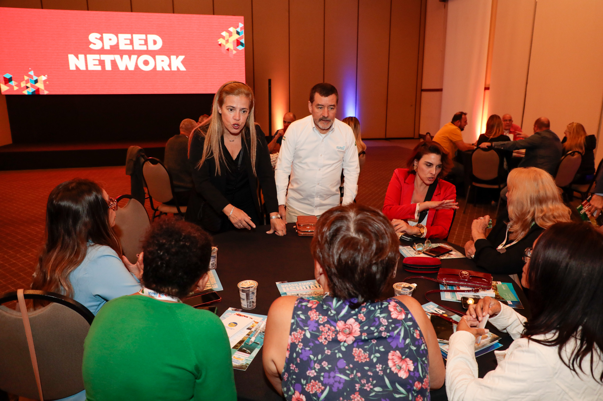 Paula Fariña, da Inprotur, Ivan Cadahia, da Aerolineas Argentinas, e Natalia Pisoni, da Inprotur Paula Fariña, da Inprotur, Ivan Cadahia, da Aerolineas Argentinas, e Natalia Pisoni, da Inprotur