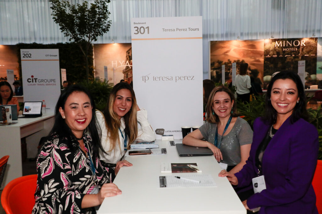 Renata Yano, da Teresa Perez; Marja Oliveira, da New Time Tour Viagens; Mariana Saul e Débora Santos, da Teresa Perez Tours
