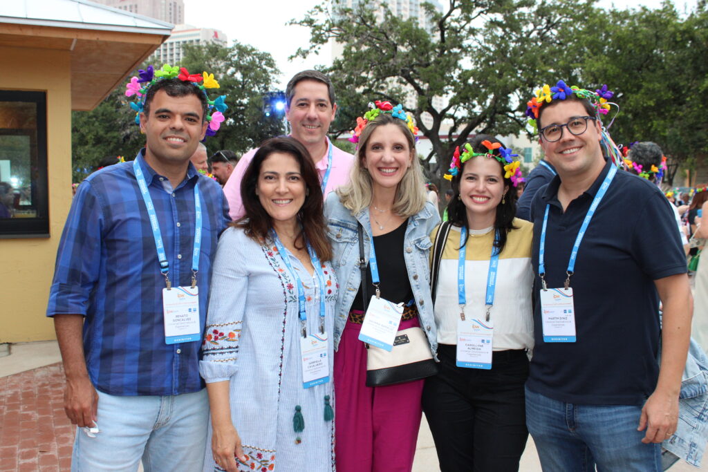 Renato Gonçalves, Gabriella Cavalheiro, Marcos Barros, Juliana Baraldi, Caroll Almeida e Martin Diniz, da Universal