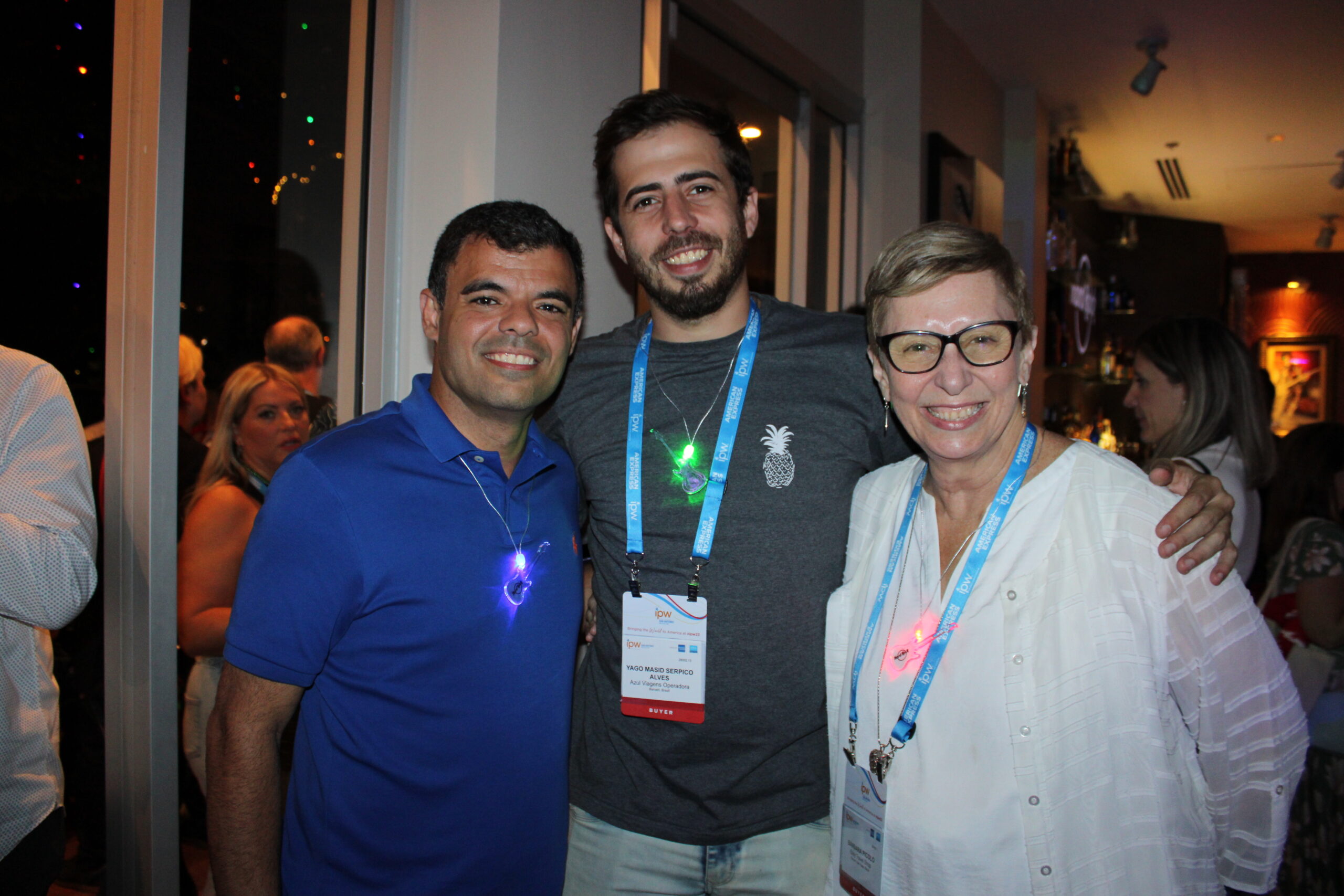 Renato Gonçalves, da Universal, Yago Alves, da Azul Viagens, e Barbara Picolo, da ETS Renato Gonçalves, da Universal, Yago Alves, da Azul Viagens, e Barbara Picolo, da ETS