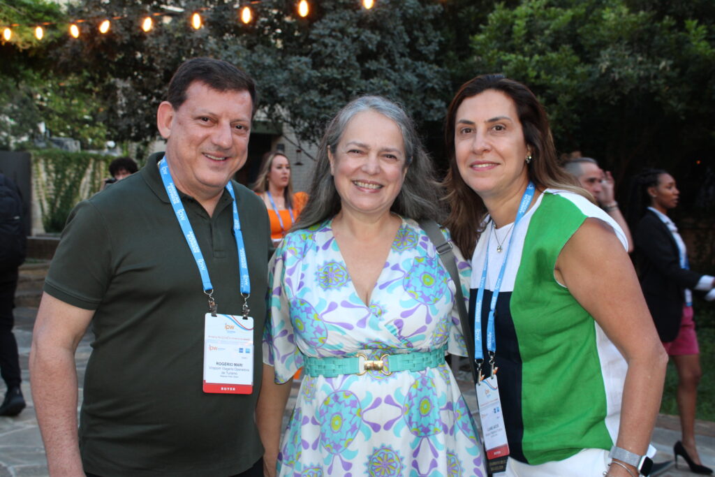 Rogerio Mari, da Virazom, Ana Flavia Medina, de Kissimmee, e Liliane Jacob, da Abreu