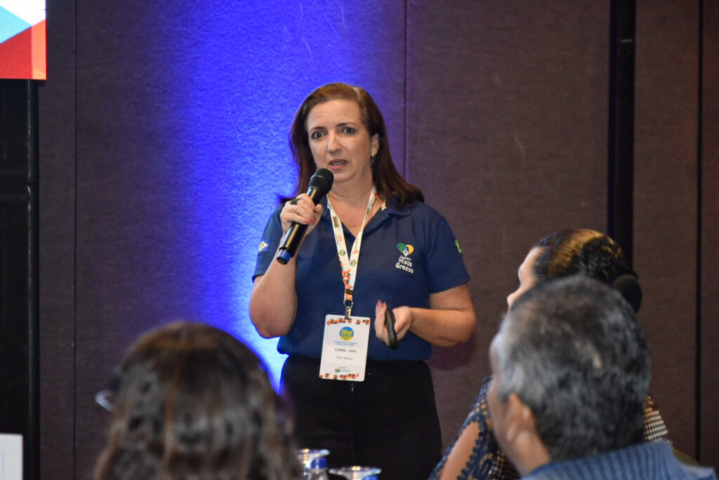 Simone Lara, da Secretaria de Turismo do Mato Grosso falando sobre o Mato Grosso Simone Lara, da Secretaria de Turismo do Mato Grosso falando sobre o Mato Grosso