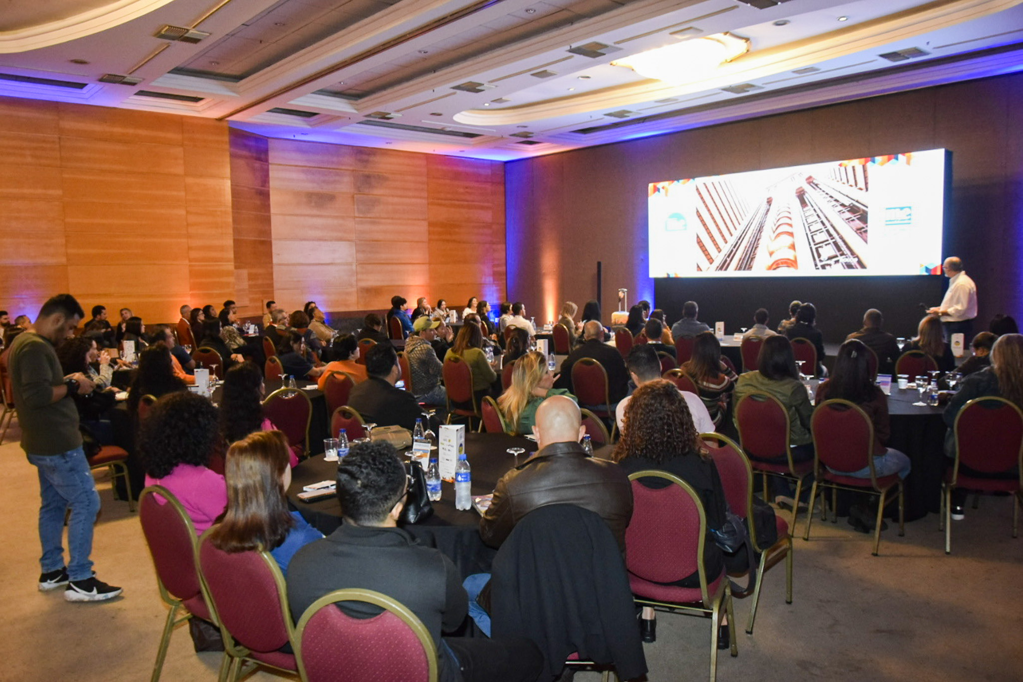 Terceira etapa do roadshow M&E Nacional inicia com lotação total Terceira etapa do roadshow M&E Nacional inicia com lotação total