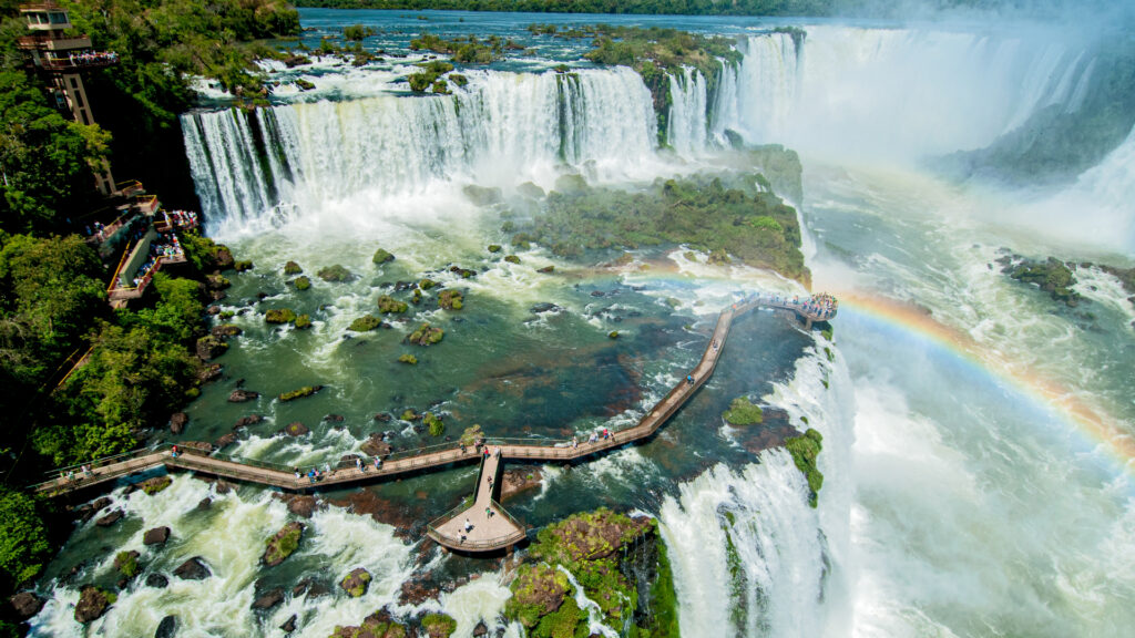 011 – Cataratas do Iguacu Cataratas do Iguaçu concorrem ao prêmio de Melhor Atrativo da América do Sul no WTA 2024