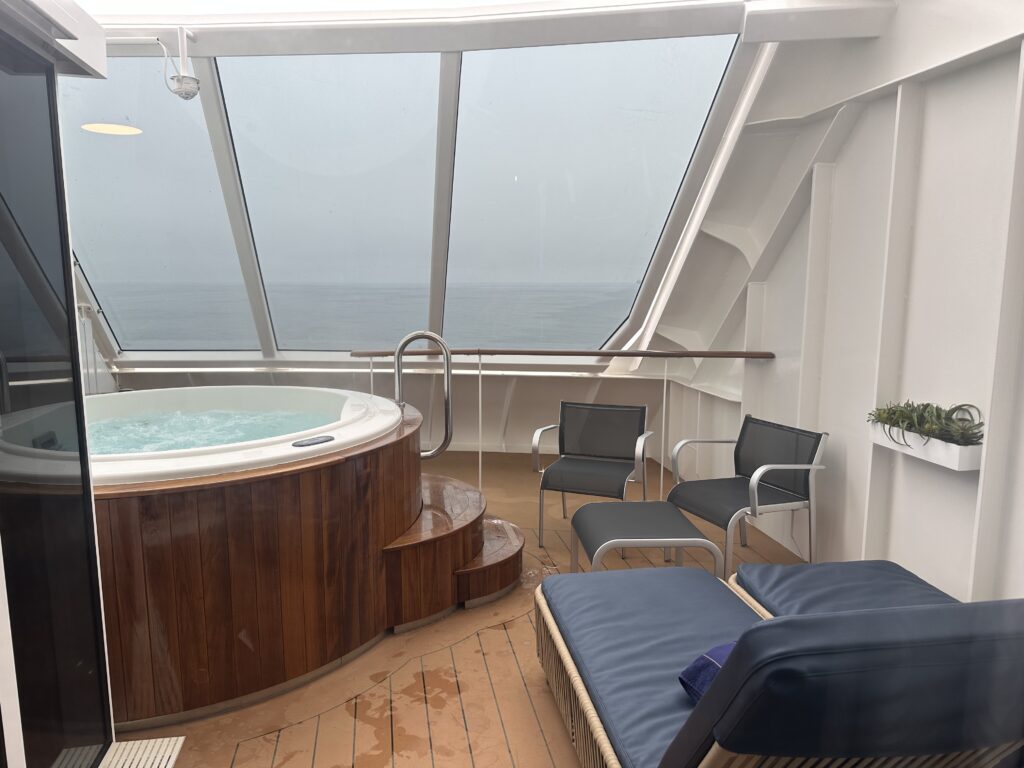 Piscina da MSC Yacht Club Duplex Suite With Whirlpool