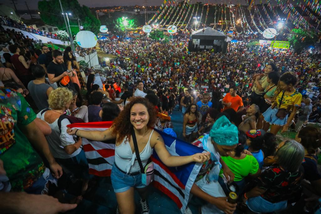 A festa dura da noite do dia 28 até o dia 30 A festa dura da noite do dia 28 até o dia 30