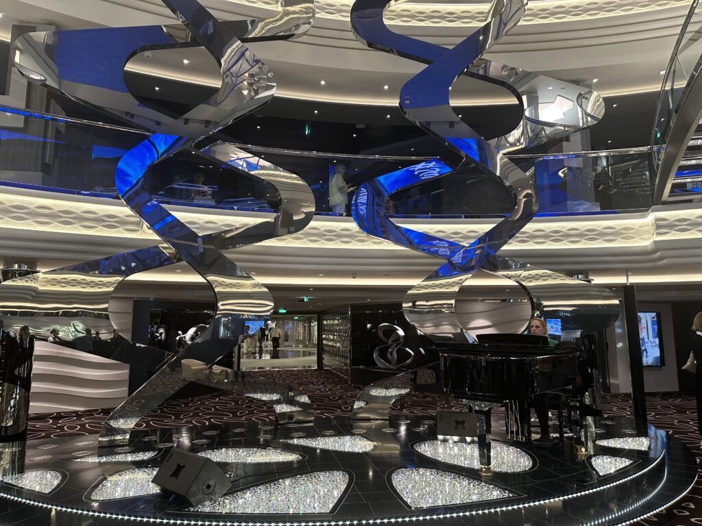 Atrium do MSC Euribia