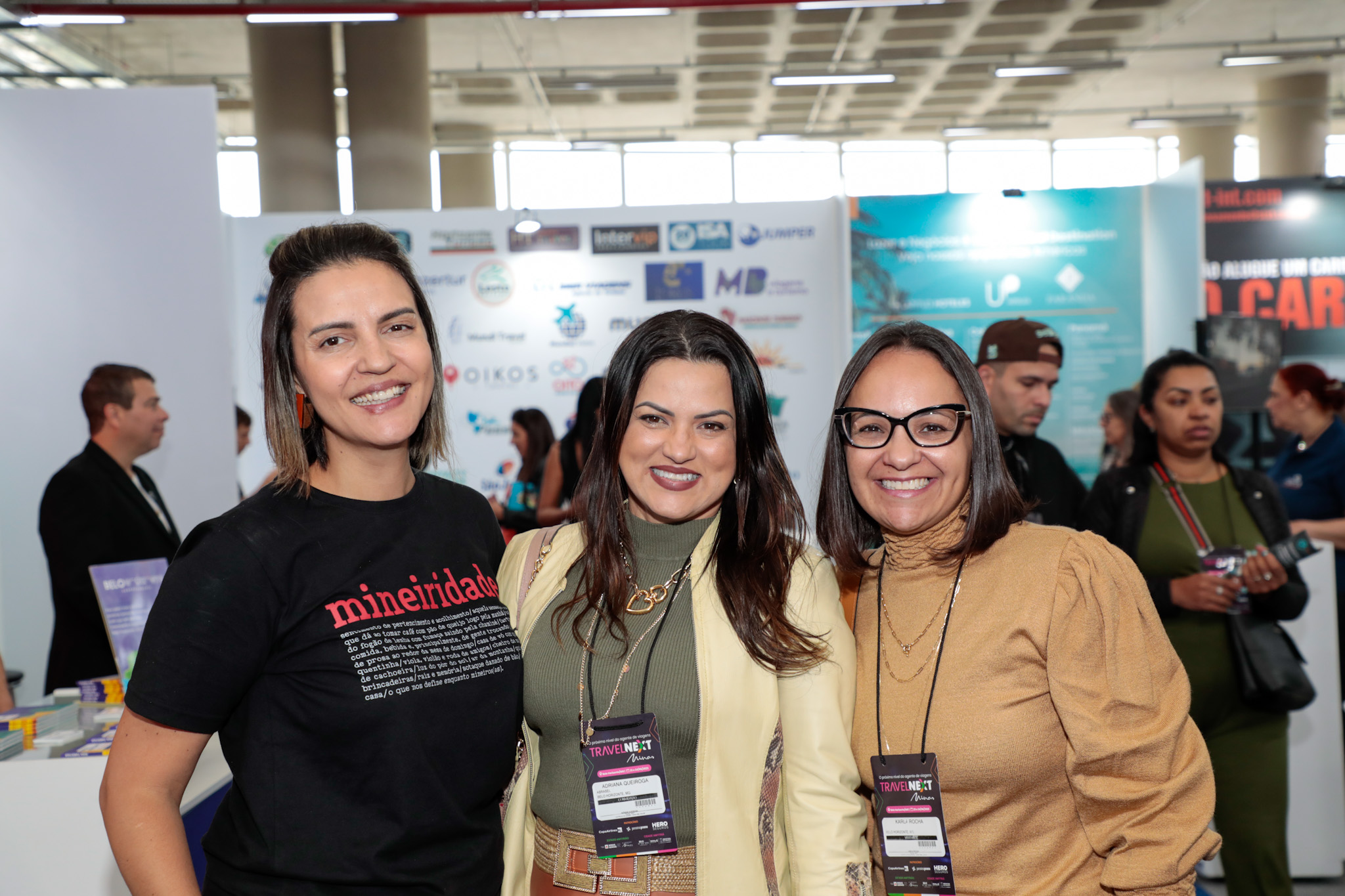 Aline Glaeser, diretora da Travel Next Minas, Adriana Queiroga e Karla Rocha, da Abrasel -MG Aline Glaeser, diretora da Travel Next Minas, Adriana Queiroga e Karla Rocha, da Abrasel -MG