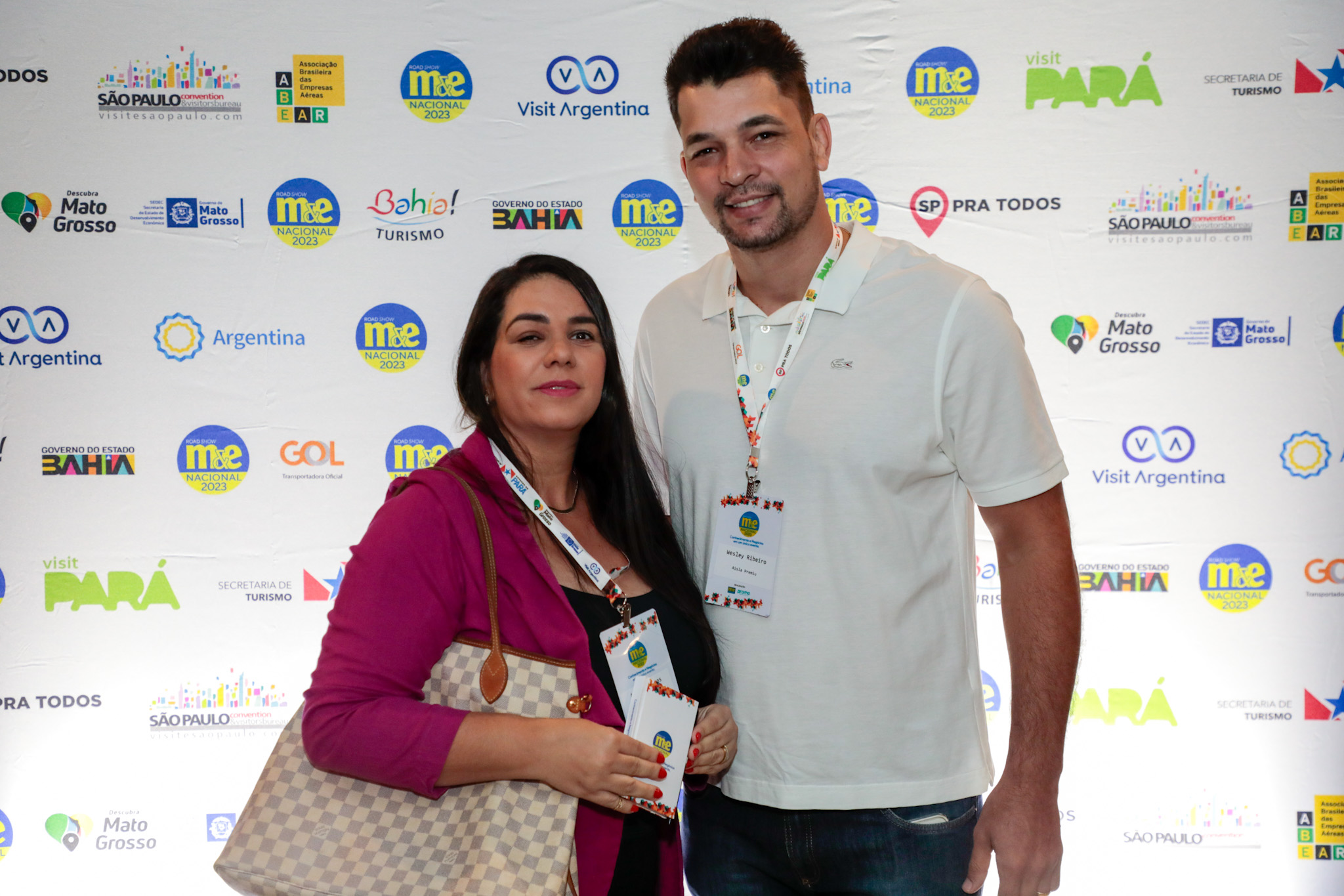 Andrea Barros, e Wesley Ribeiro, da Aisla Premiu Viagem Andrea Barros, e Wesley Ribeiro, da Aisla Premiu Viagem