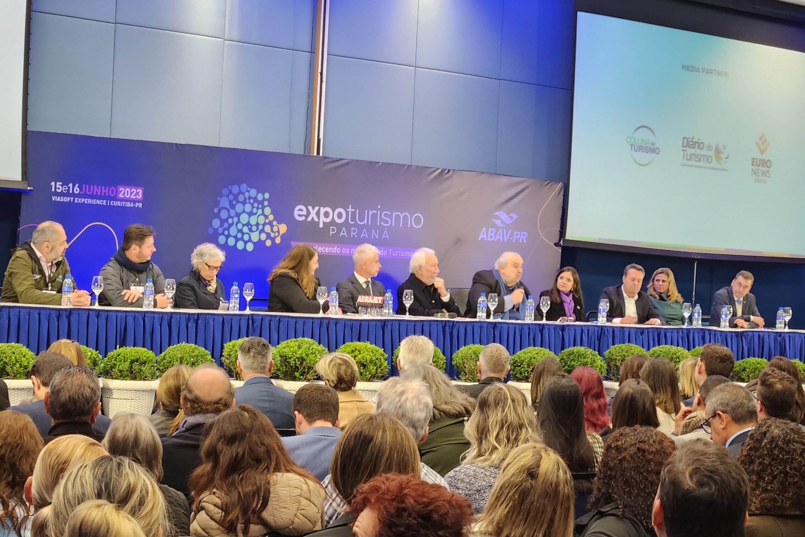 Expo Turismo Paraná 2023 abre “em clima de conquistas”, destaca direção da Abav-PR Expo Turismo Paraná 2023 abre “em clima de conquistas”, destaca direção da Abav-PR