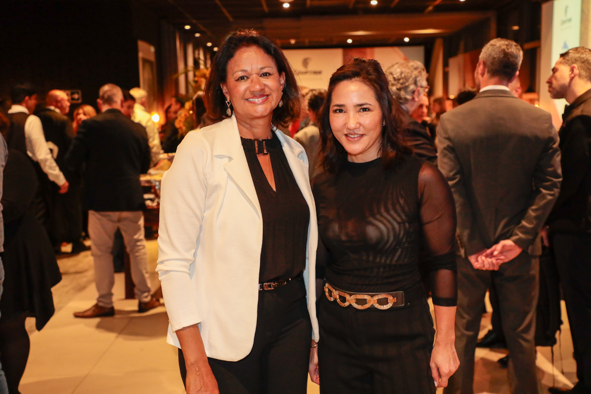 Cecília Martins e Ângela Umeda, da Martins Turismo Cecília Martins e Ângela Umeda, da Martins Turismo