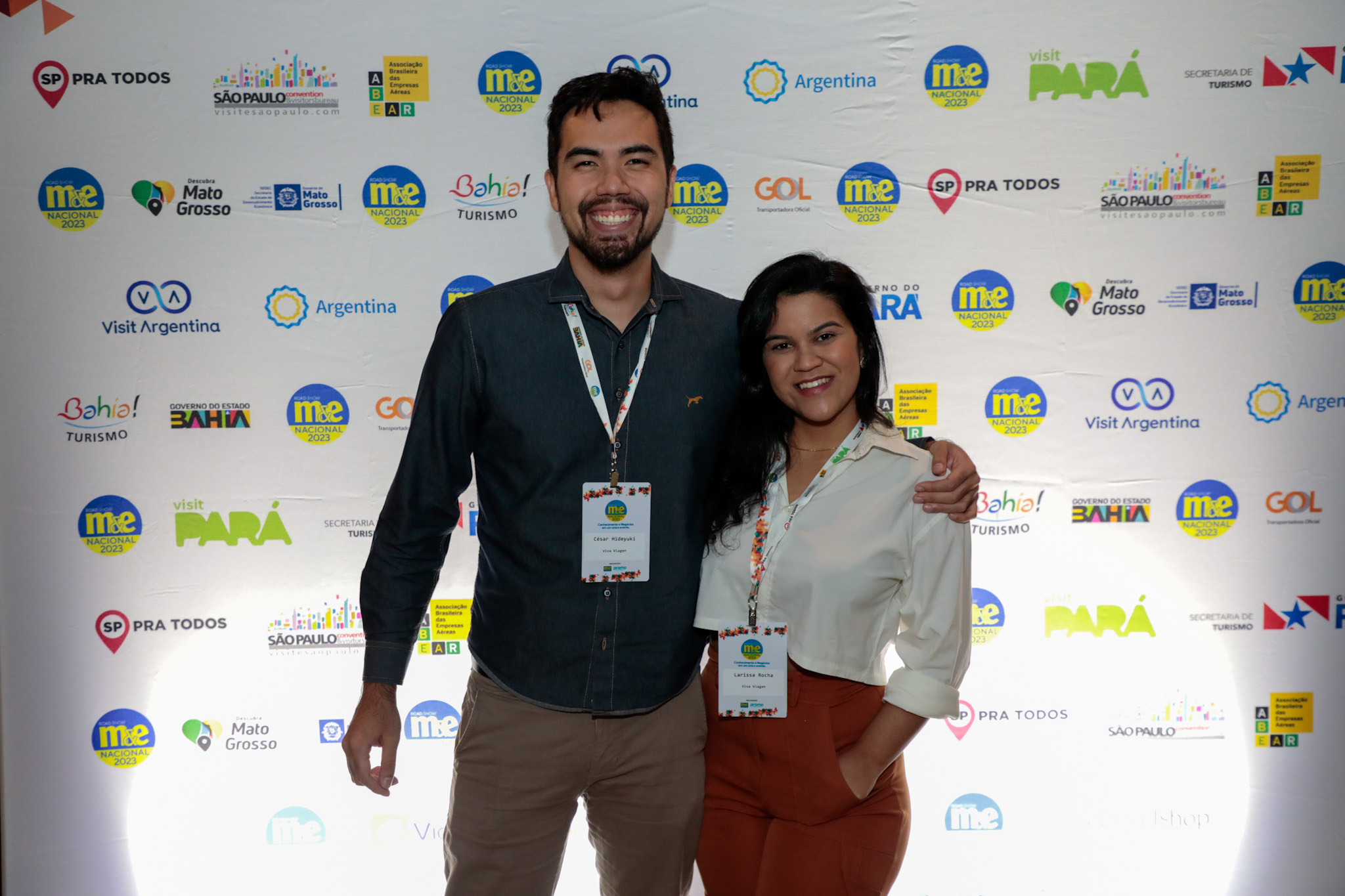 César Hodeyuki e Larissa Rocha, da Viva Viagem César Hodeyuki e Larissa Rocha, da Viva Viagem