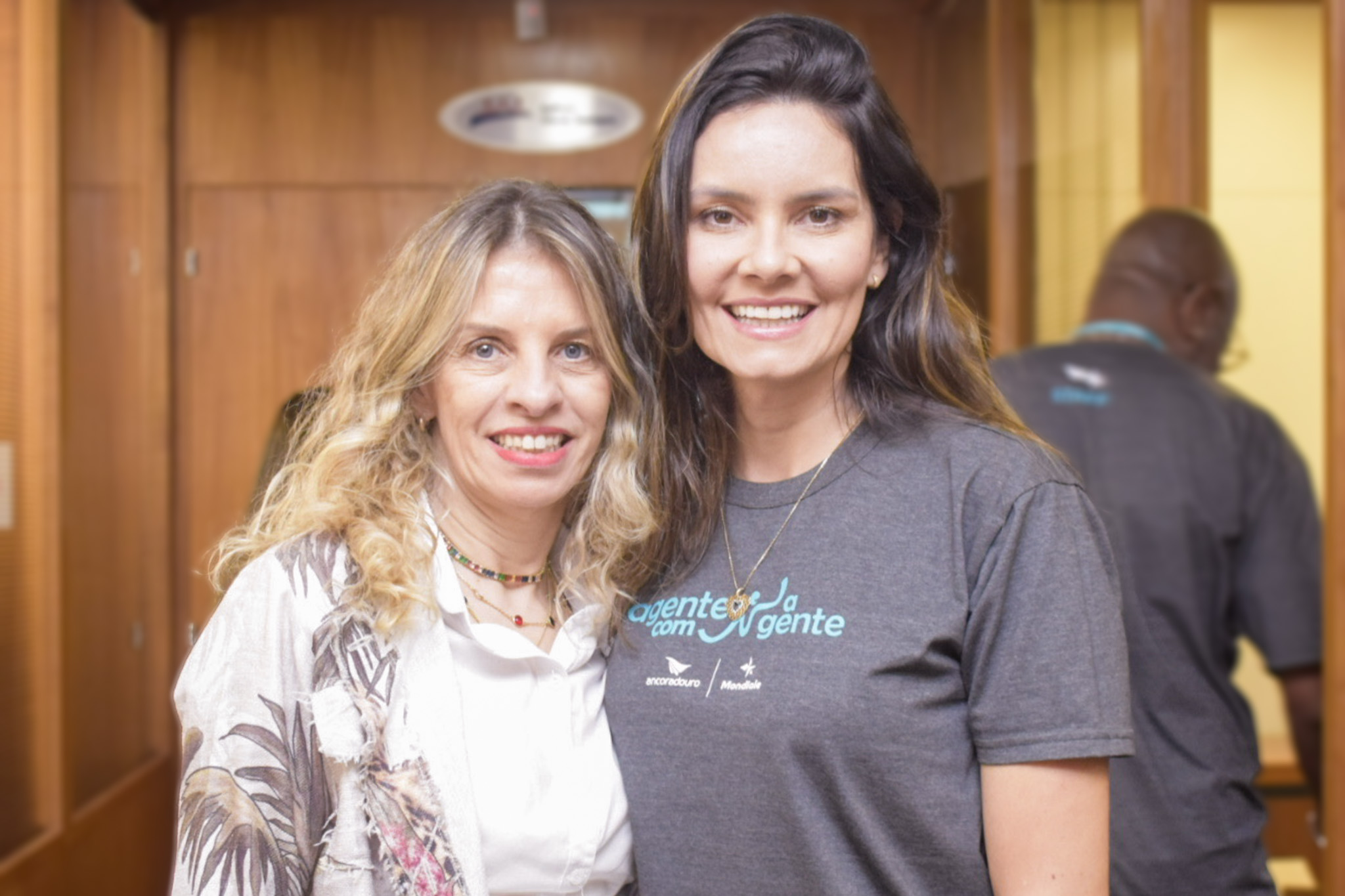Claudia Traballi, da Abav-SP e Camila Tambellini, da Mondiale Claudia Traballi, da Abav-SP e Camila Tambellini, da Mondiale