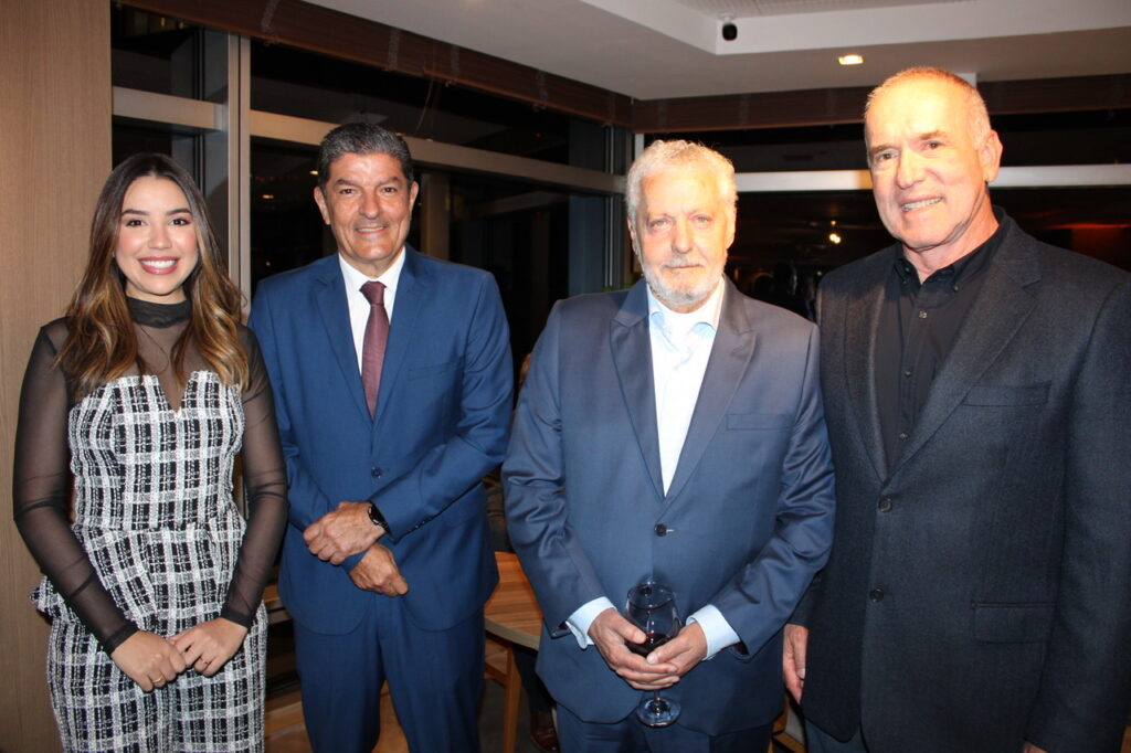 Bárbara Braga, Vinicius Lages, Mario Carvalho e Mauro Vasconcellos