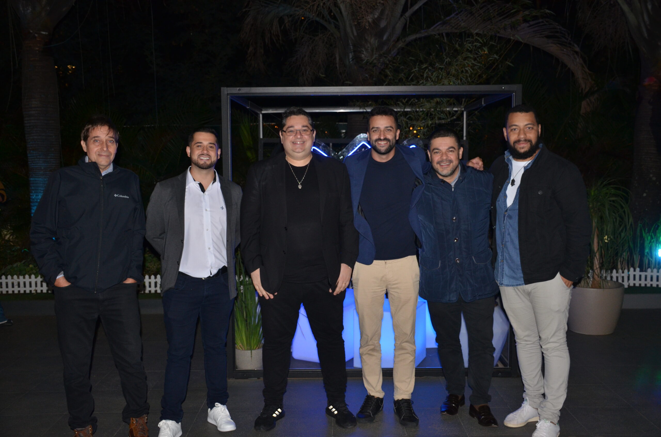 Marcelo Guilger, da R4F viagens, junto com Mario Borges, da R11, Leandro Sommerfeld, Diego Santana, Marcos Melo, Michael Cerqueira, da Marítimos Marcelo Guilger, da R4F viagens, junto com Mario Borges, da R11, Leandro Sommerfeld, Diego Santana, Marcos Melo, Michael Cerqueira, da Marítimos